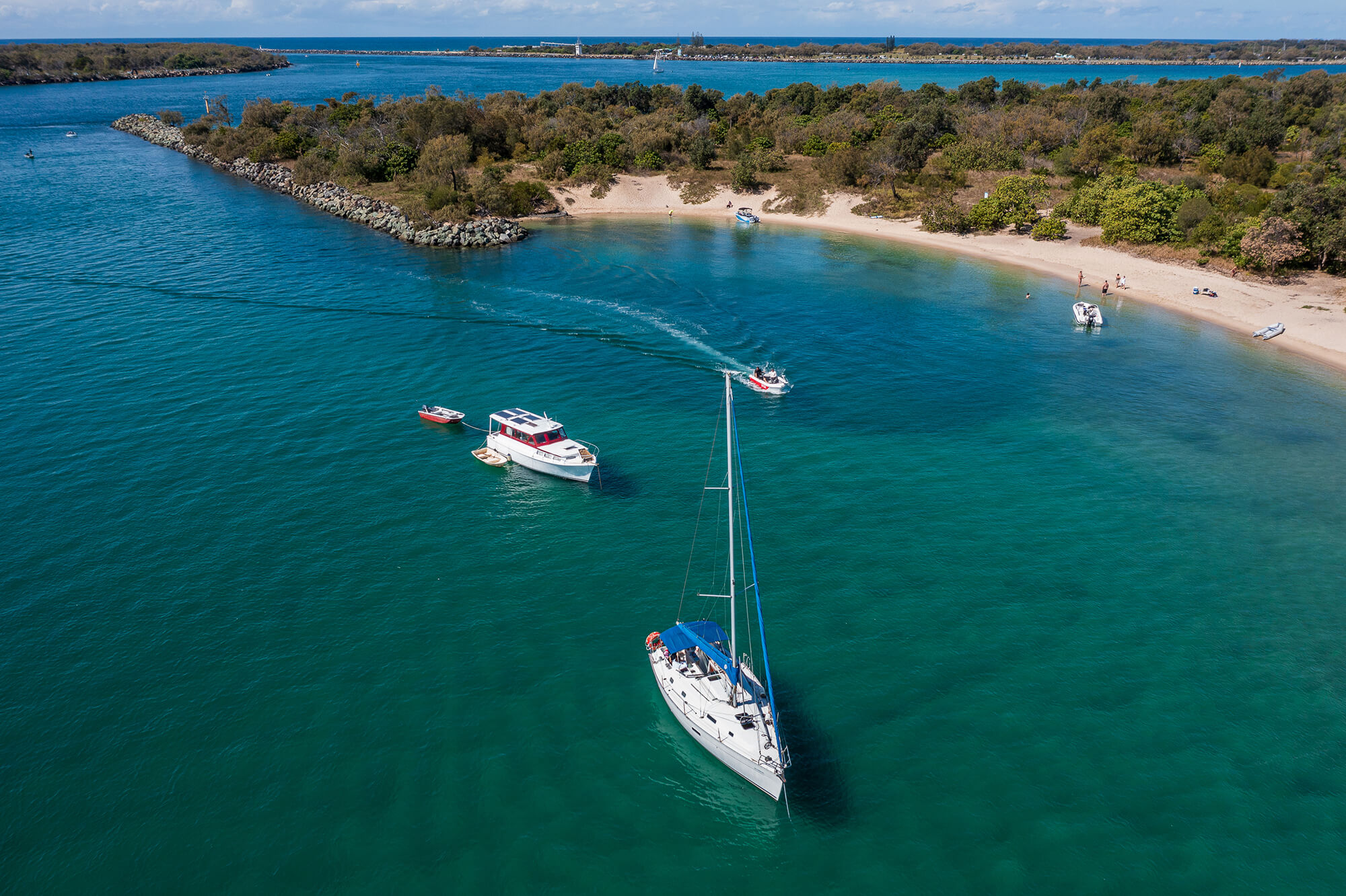 yacht for hire brisbane